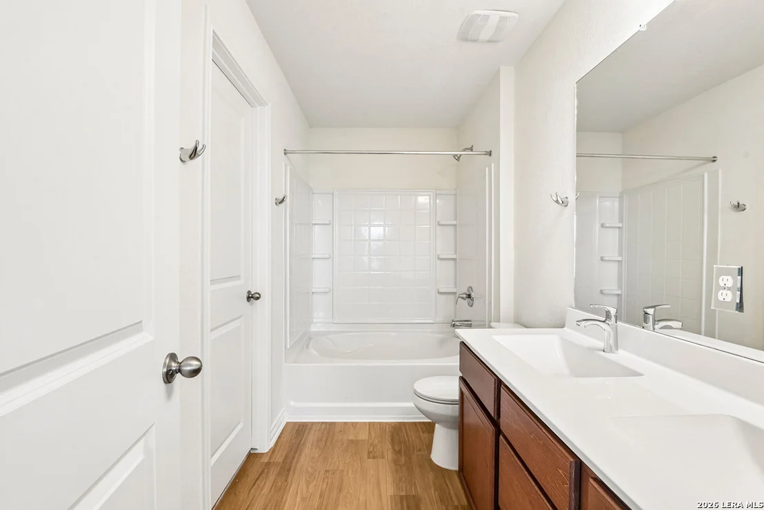 Photo of 448 Horizon Pointe