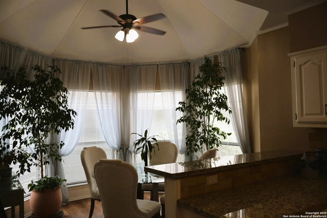 Photo of 3478 River Way