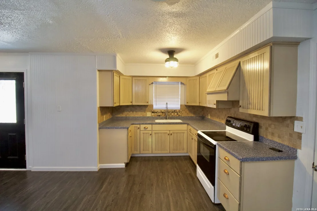 Photo of 1203 Yosemite