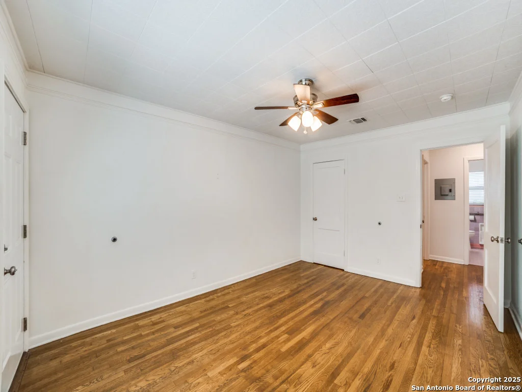 Photo of 130 Vaughan Pl