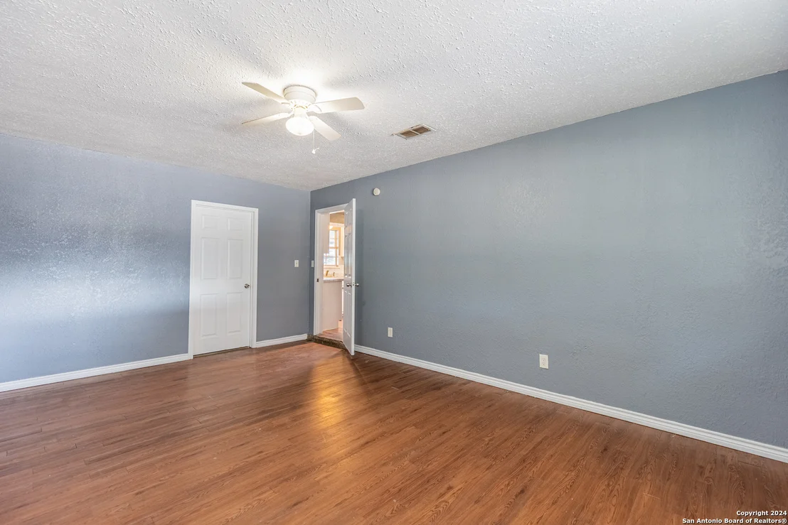 Photo of 8007 RIMFIRE DR