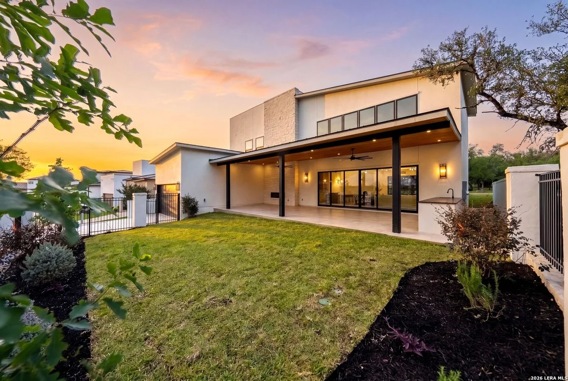 Photo of 16 GRANTHAM GLN
