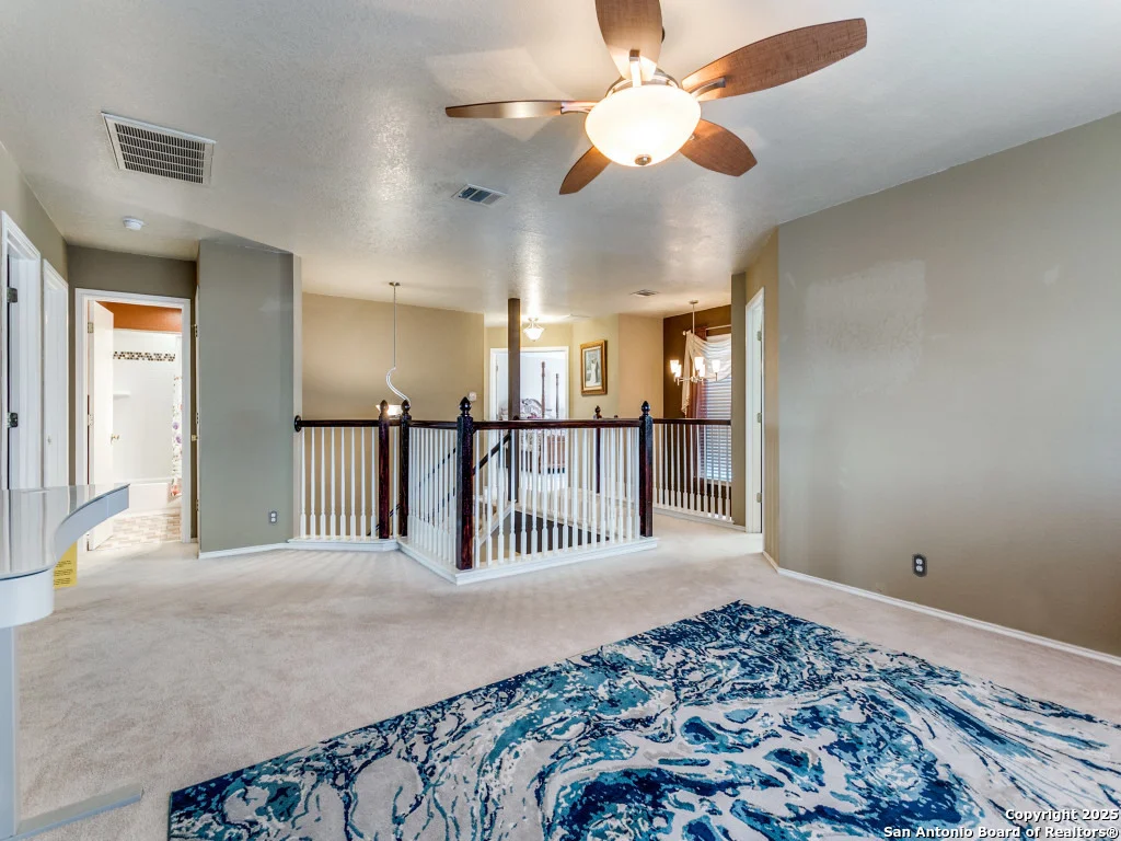 Photo of 10702 Diamond Rock