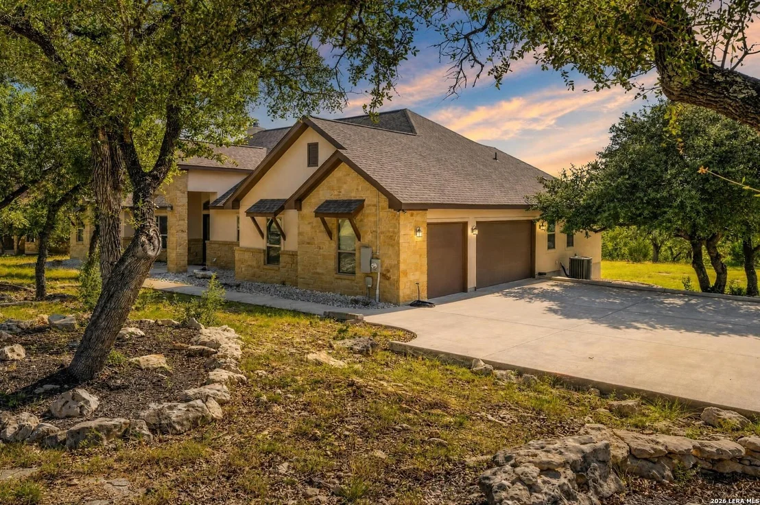 Photo of 2326 Cascada Pkwy