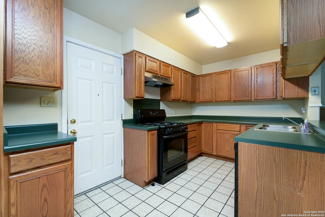 Photo of 1502 VIEWRIDGE DR