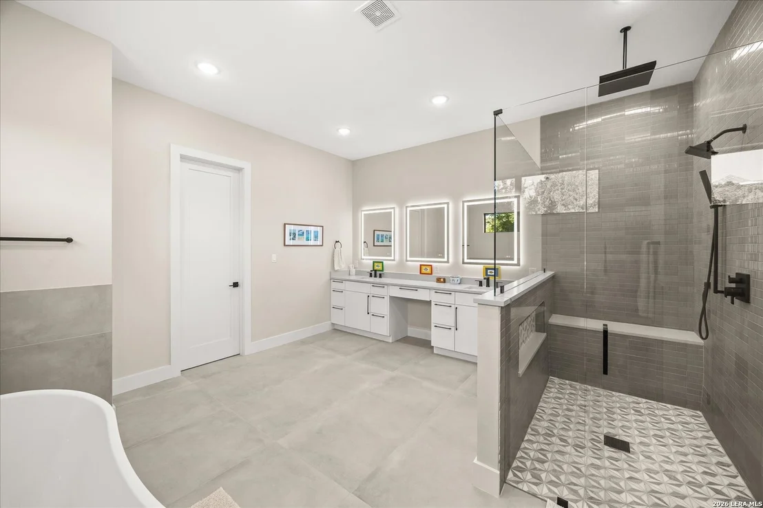 Photo of 330 PRESTON TRL