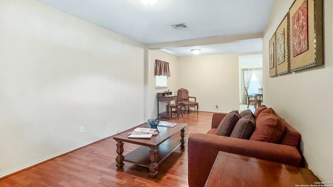 Photo of 331 Aaron Pl