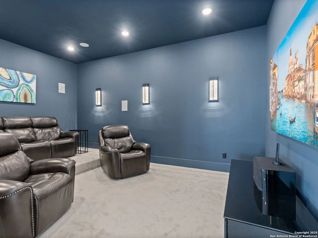 Photo of 207 River Bend