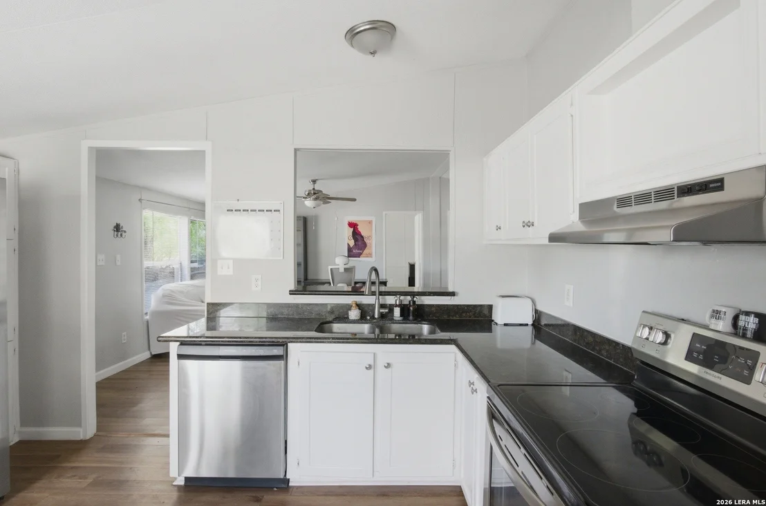 Photo of 1105 WALNUT ST