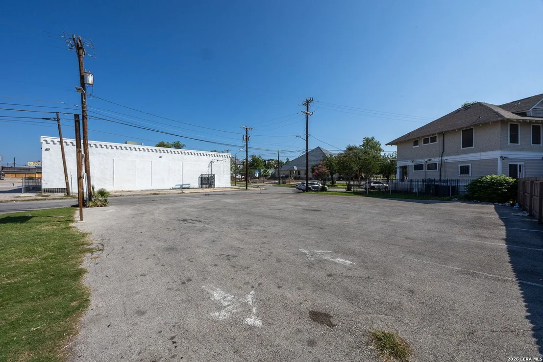 Photo of 302 W Euclid