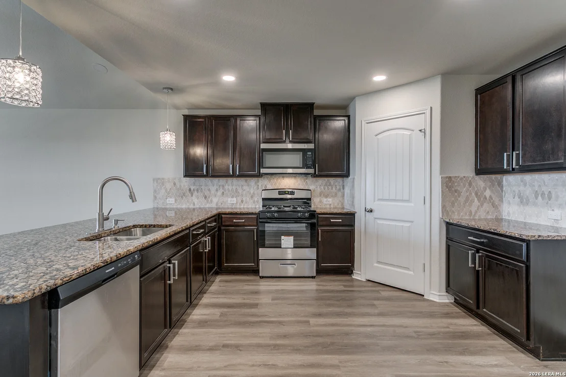 Photo of 2915 SUNSET BEND