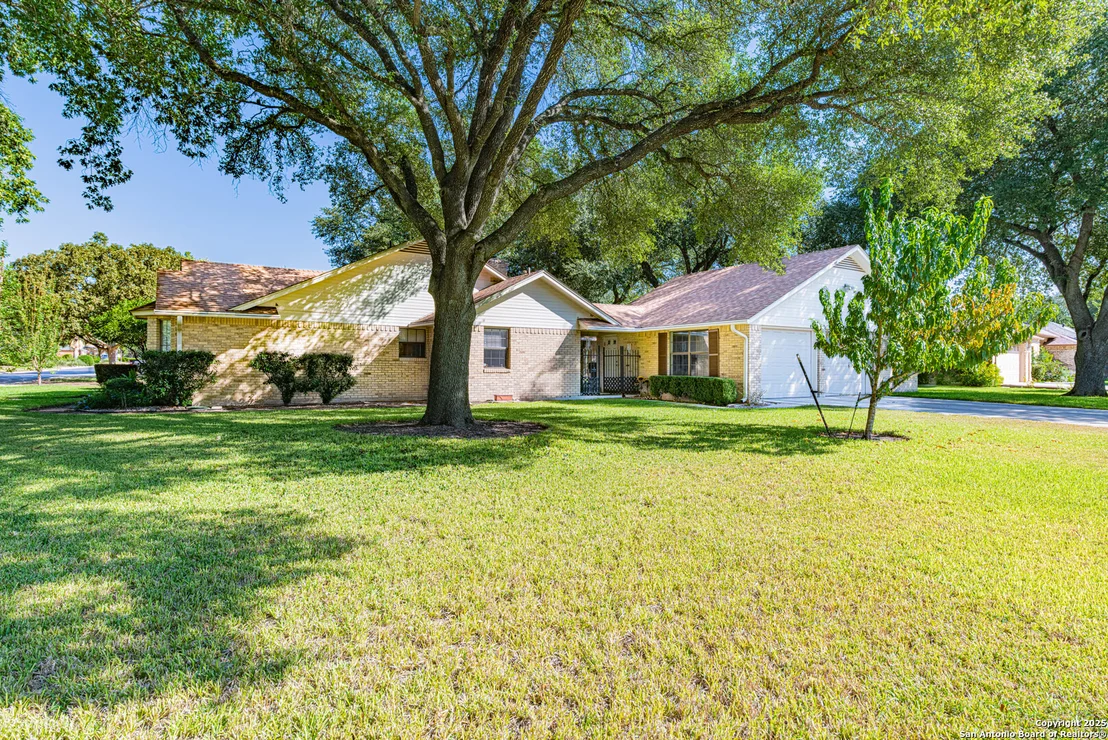 Photo of 729 Heritage Dr