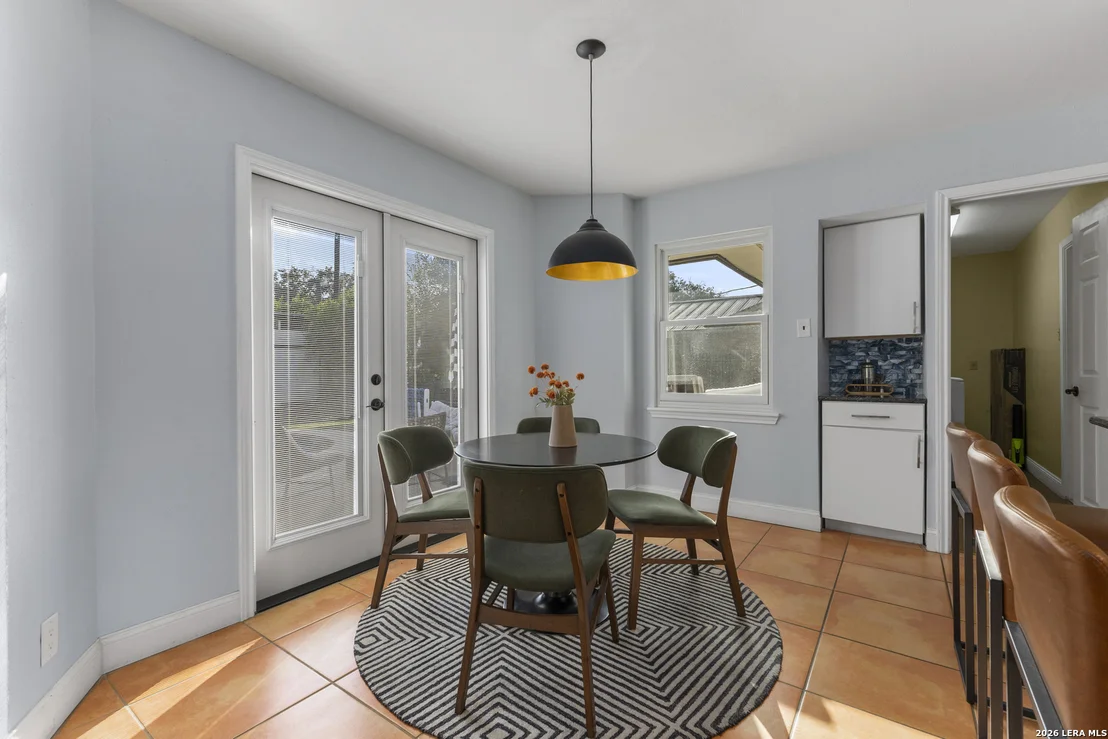 Photo of 10807 Mount Ida
