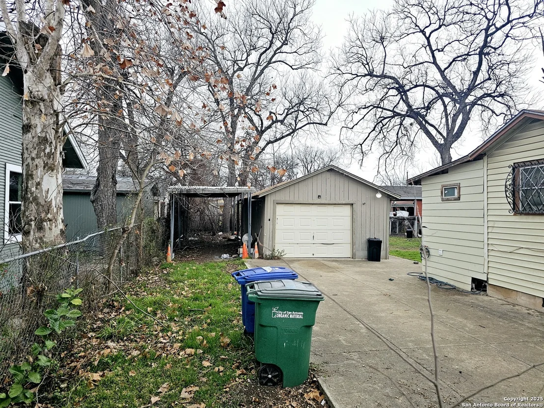 Photo of 253 Barrett