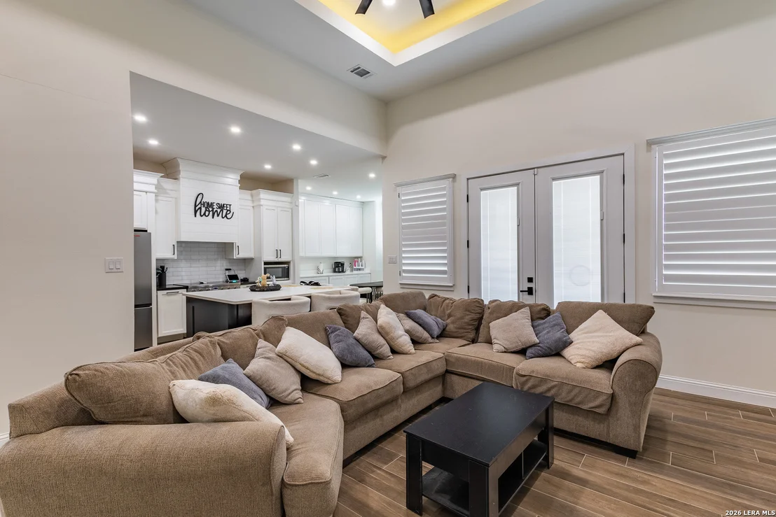 Photo of 709 Encinal Drive