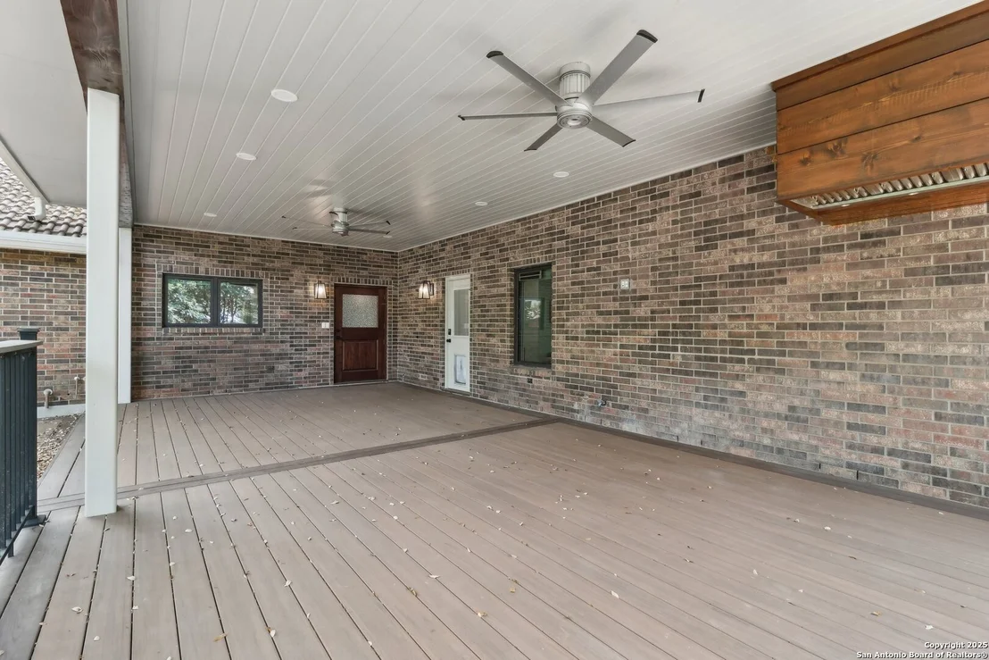 Photo of 3902 Creek Pt