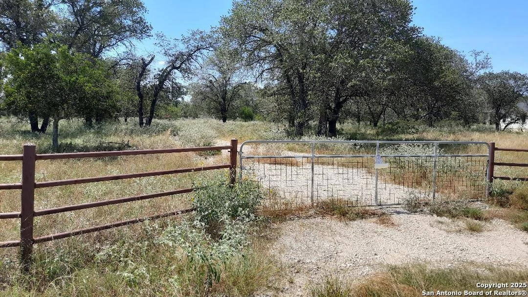 Photo of 327 County Road 6875