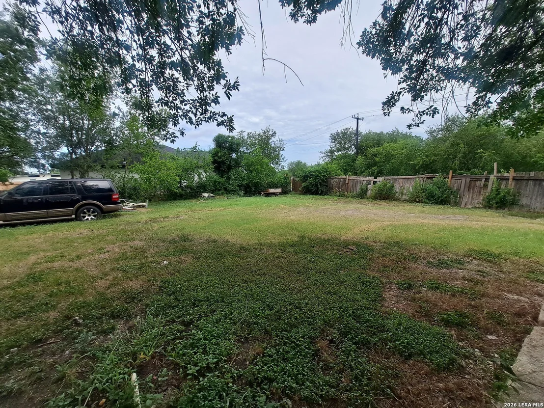 Photo of 2415 Gunsmoke