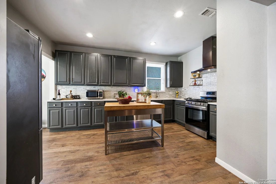 Photo of 274 HERMINE BLVD