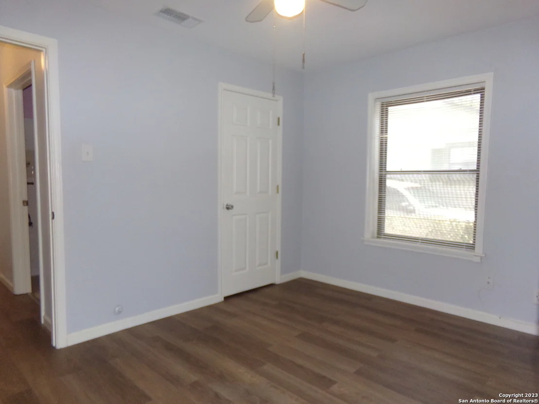 Photo of 735 ROCHAMBEAU