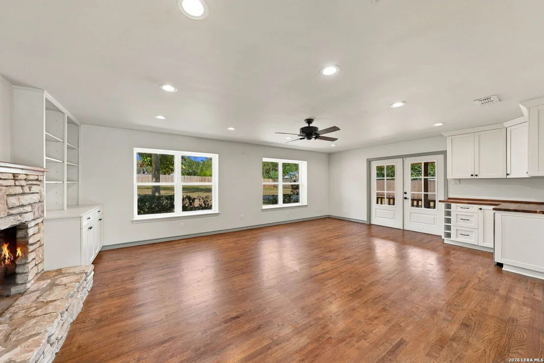 Photo of 1106 W MAIN ST