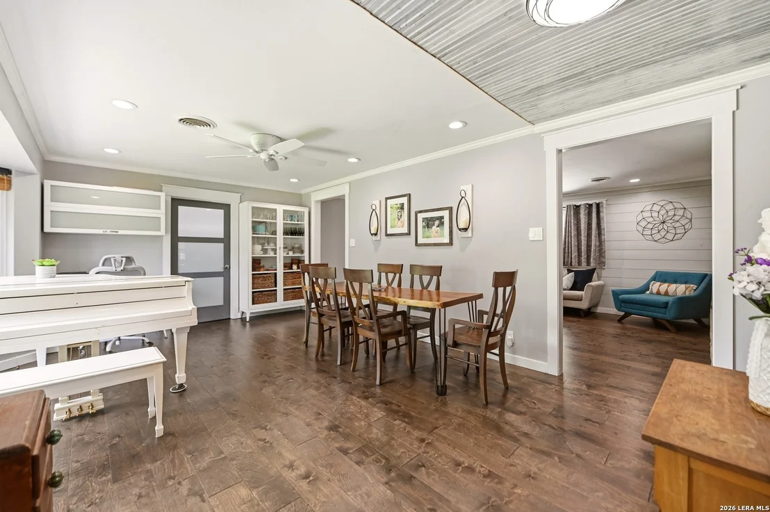 Photo of 429 DRIFTWIND DR