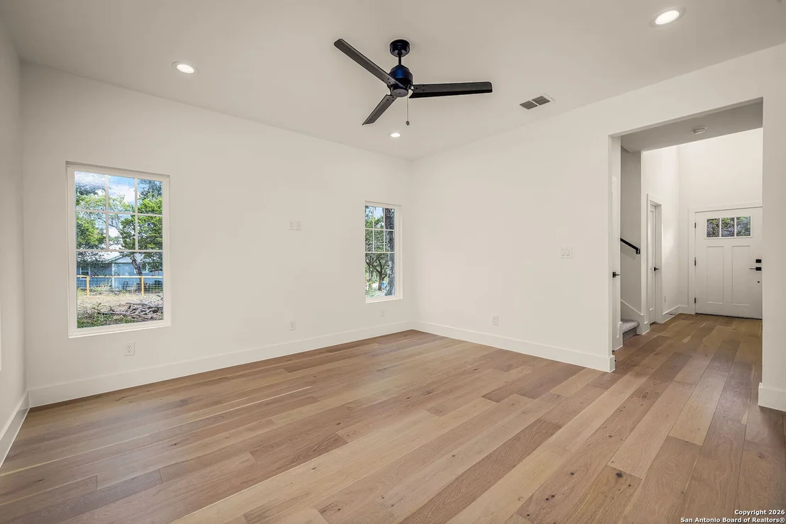 Photo of 1672 Hillcrest Forest