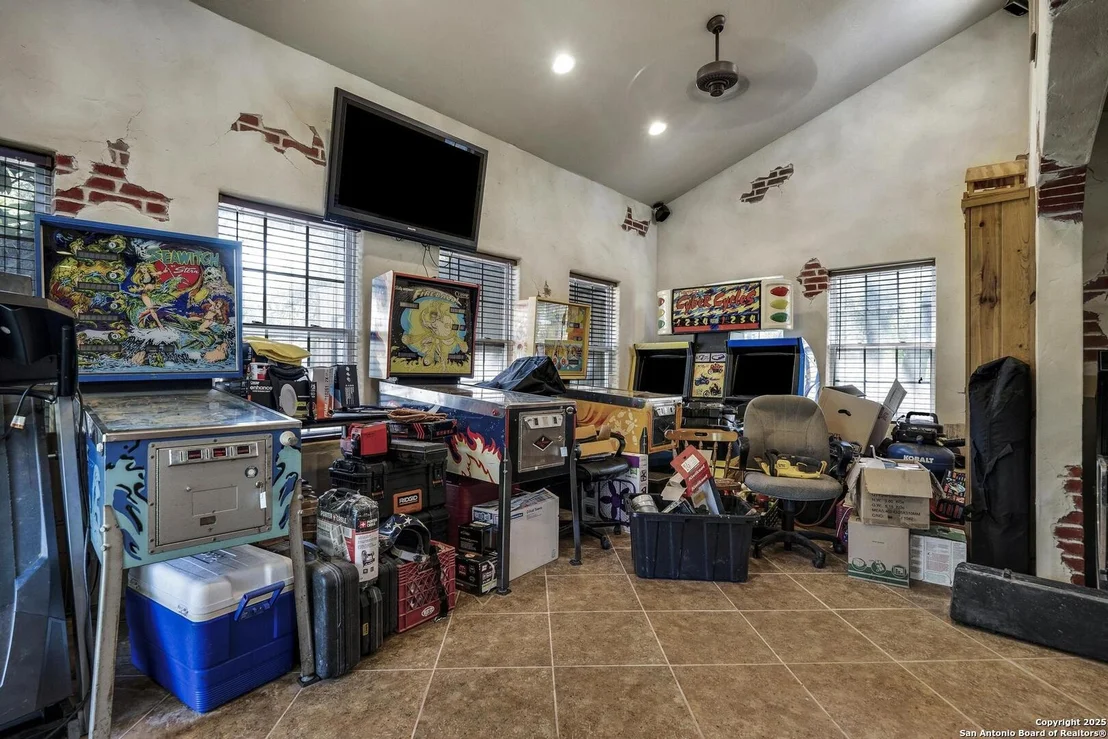 Photo of 10855 Jericho Rd