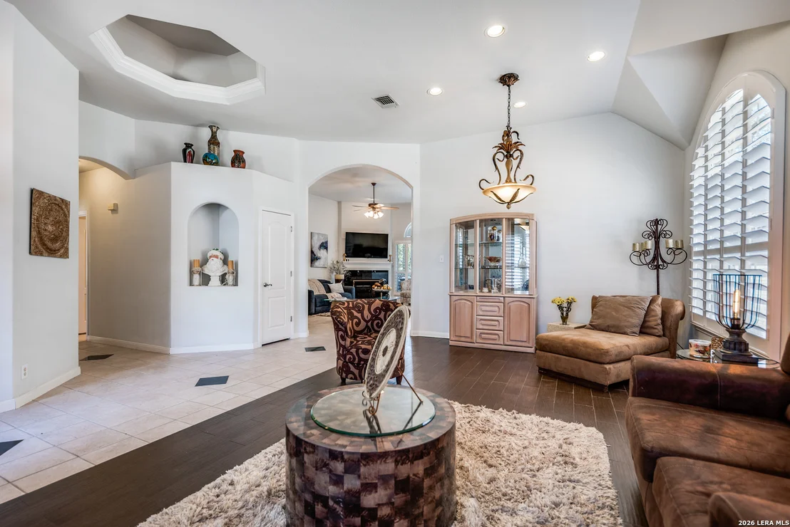 Photo of 914 Grassy Meadows