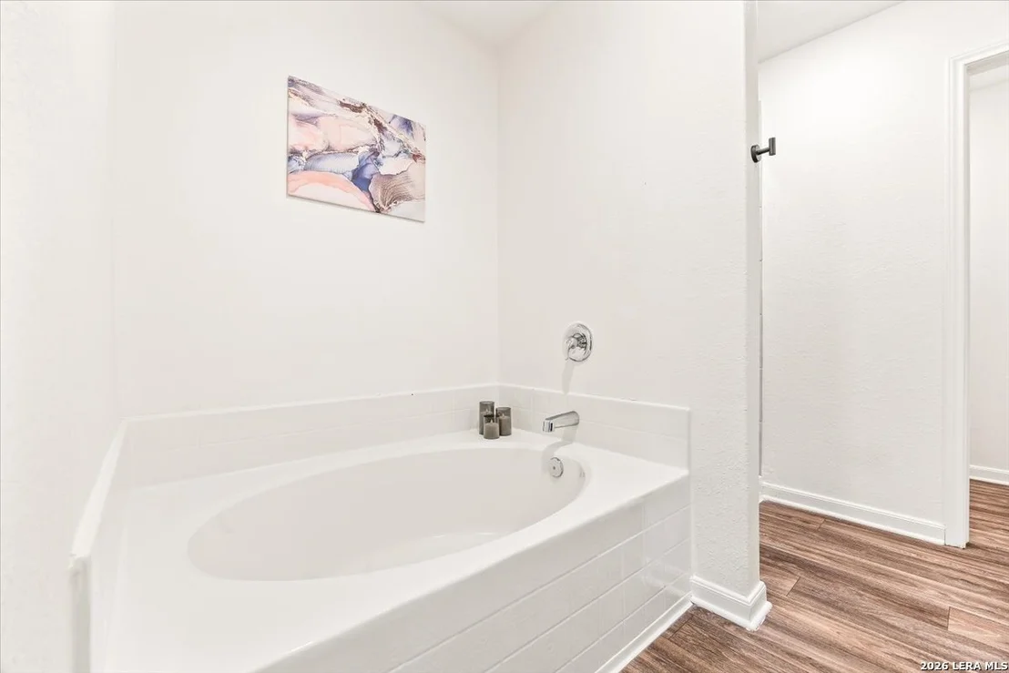 Photo of 3947 Trail De Paris