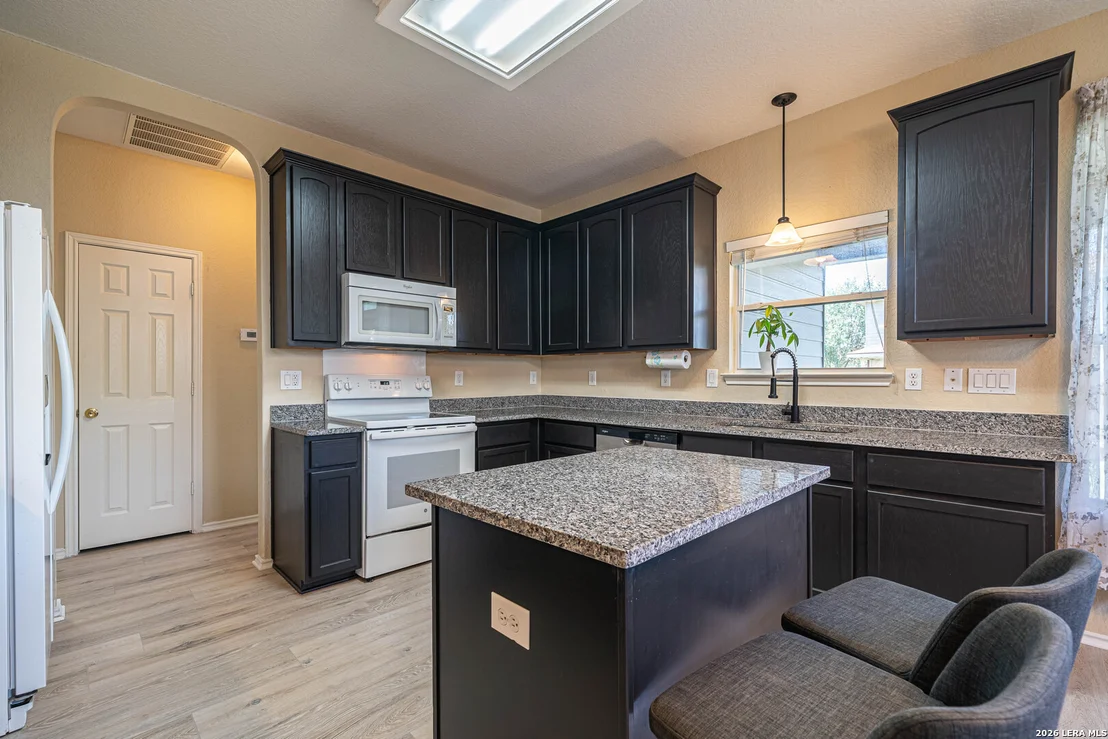 Photo of 431 DIANA DR