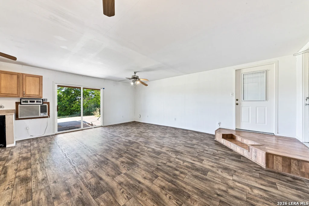 Photo of 103 Lariat Dr