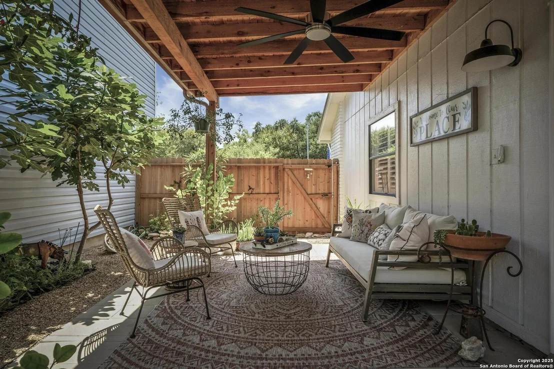 Photo of 13642 Princes Knolls