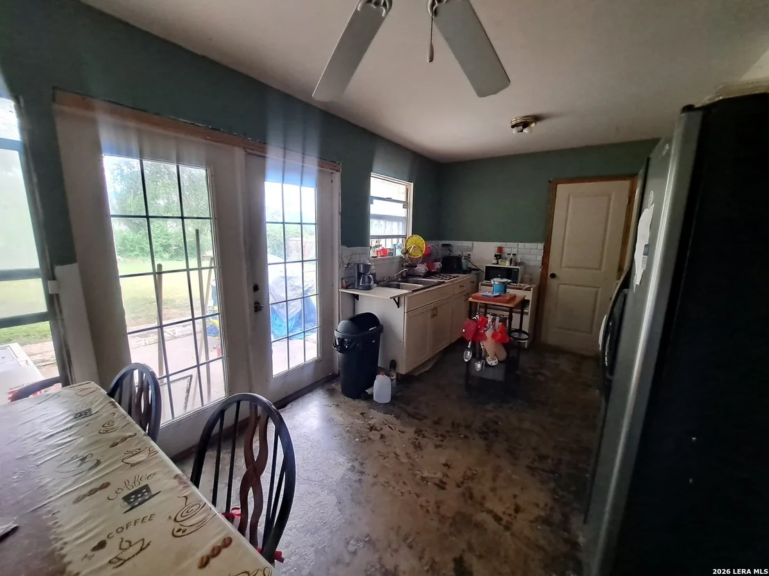 Photo of 2415 Gunsmoke
