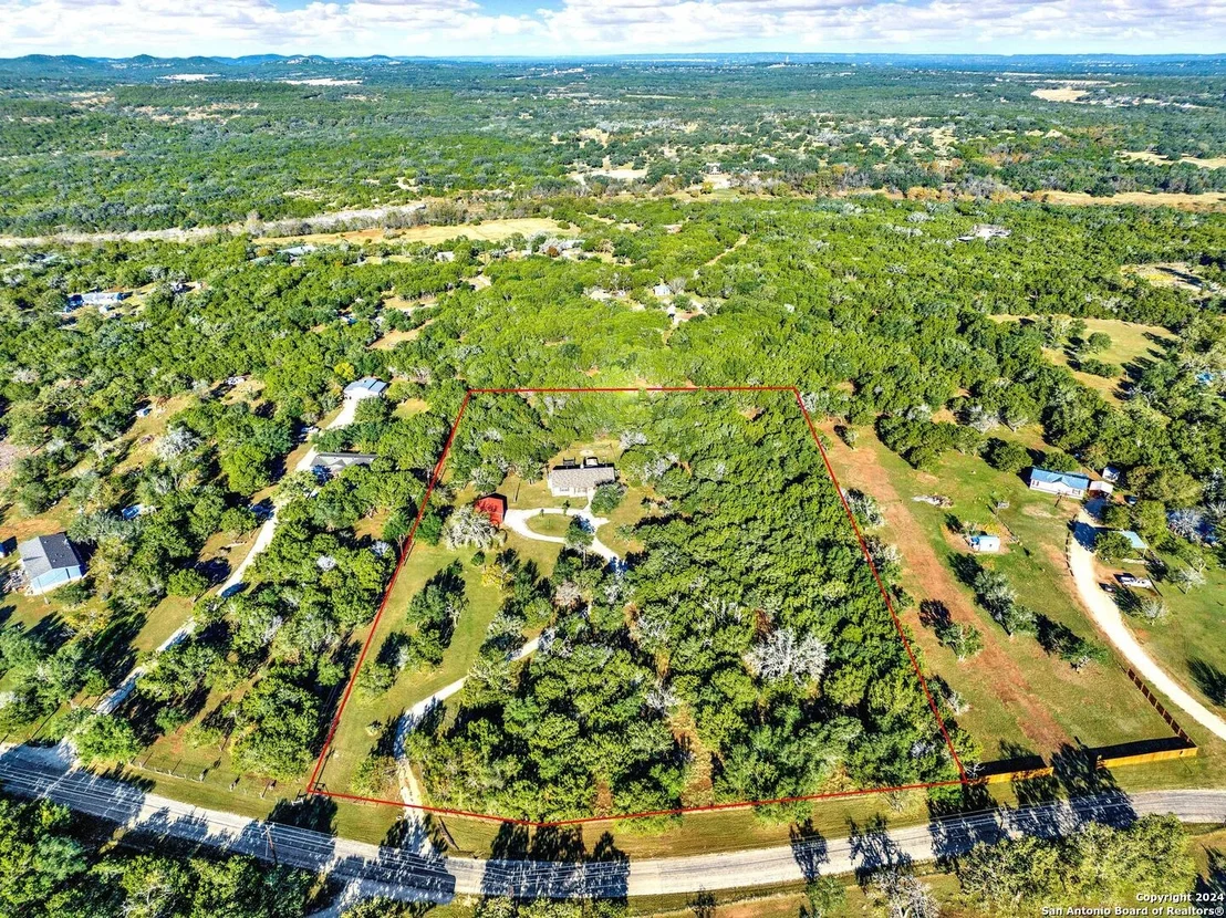 Photo of 1616 RIVER TRAIL RD