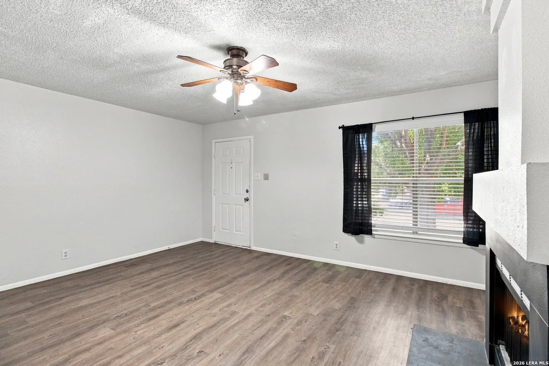 Photo of 13014 Cavern Park Dr