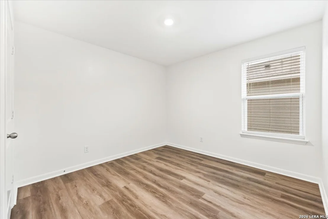 Photo of 3947 Trail De Paris