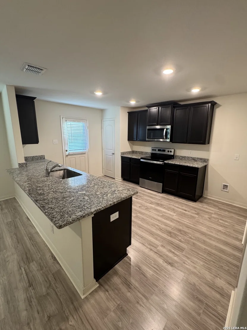 Photo of 3930 LEIGHTON HBR