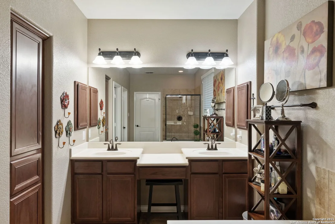 Photo of 3631 OAKLYN PASS