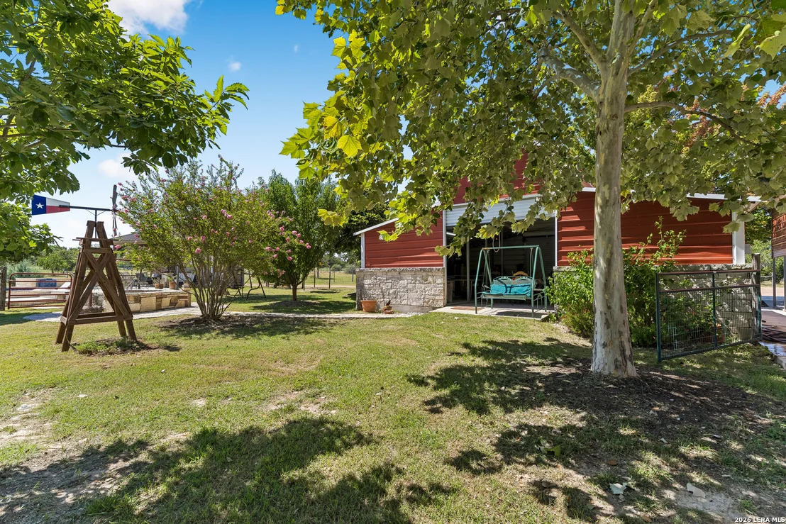 Photo of 652 OVERLOOK DR