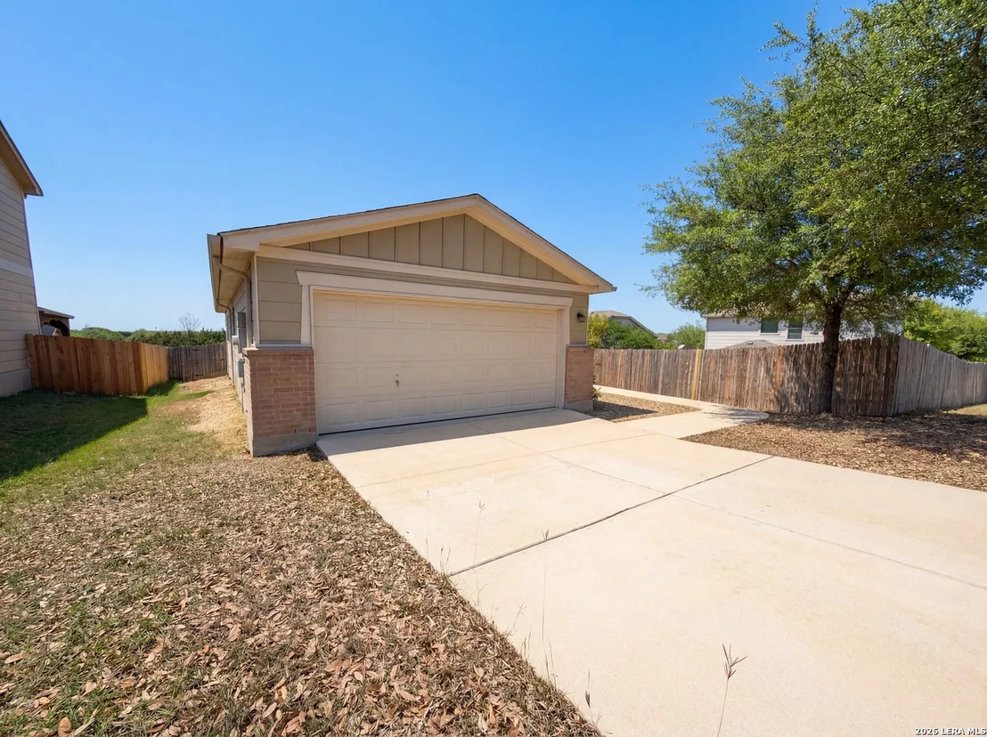 Photo of 5708 MAXFLI DR