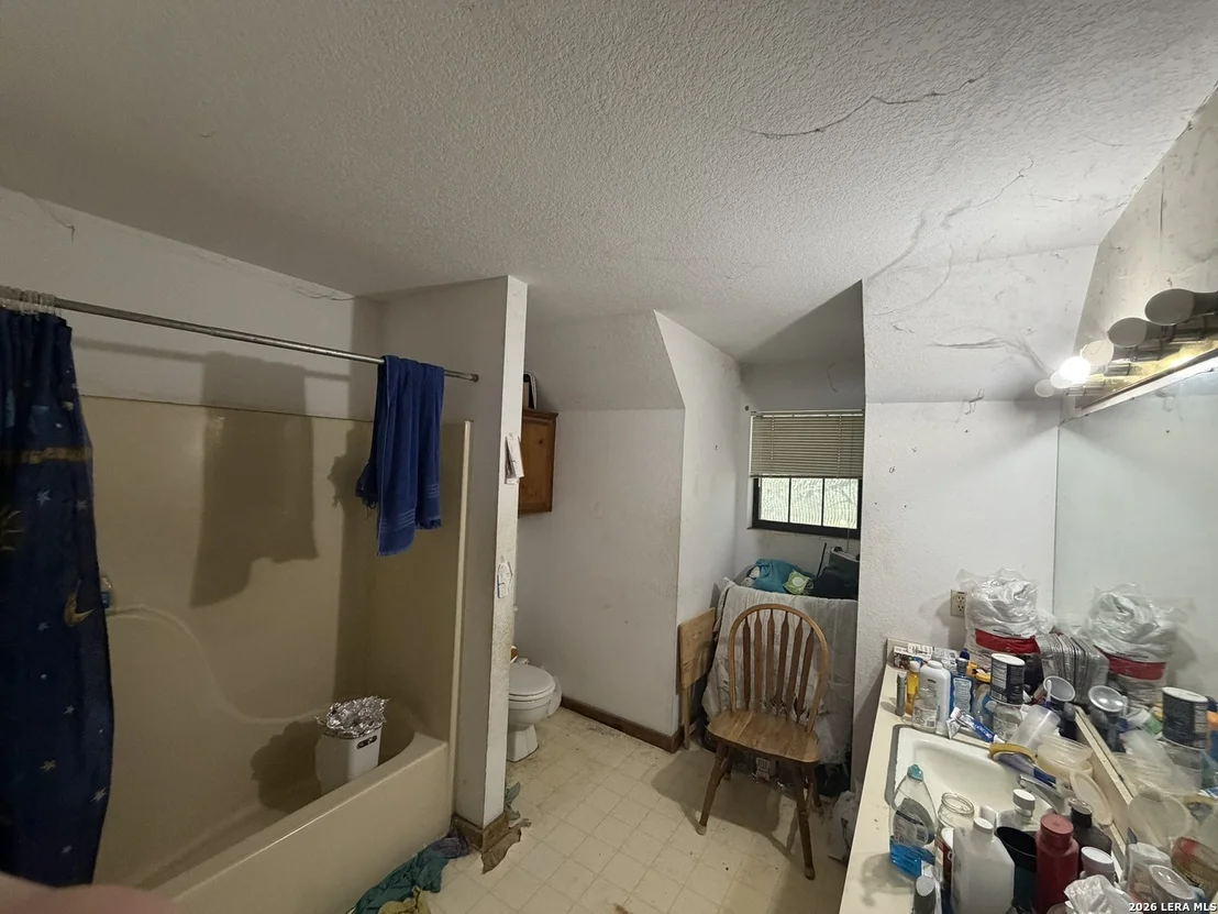Photo of 23798 MATHIS RD