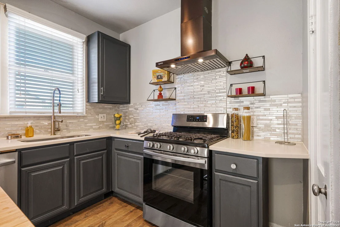 Photo of 274 HERMINE BLVD