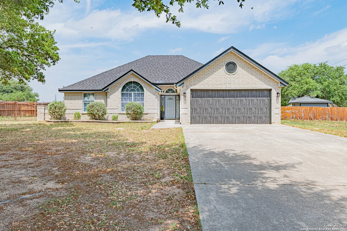 Photo of 433 Bear Gardens