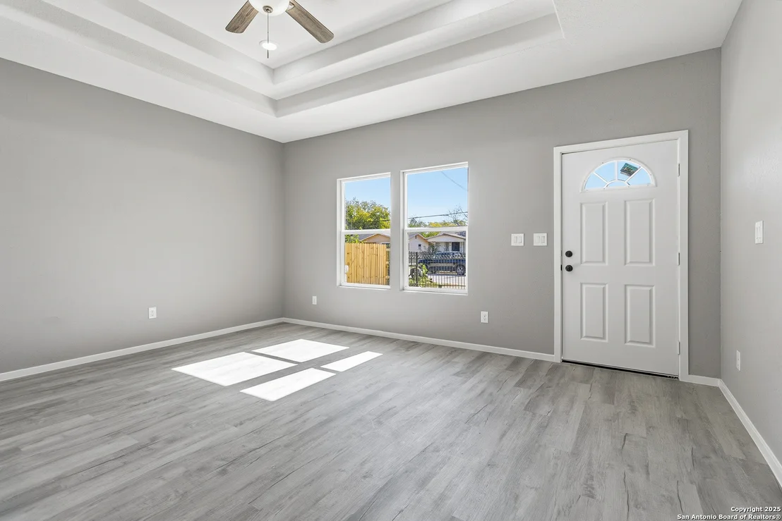 Photo of 5819 Mayo
