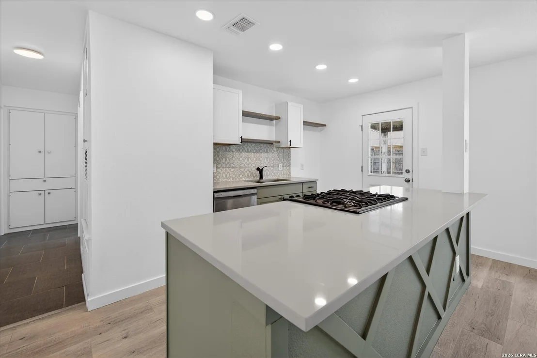 Photo of 6218 Hillston