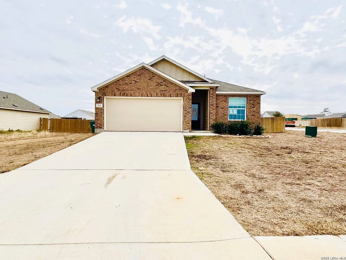 Photo of 312 Agave Circle