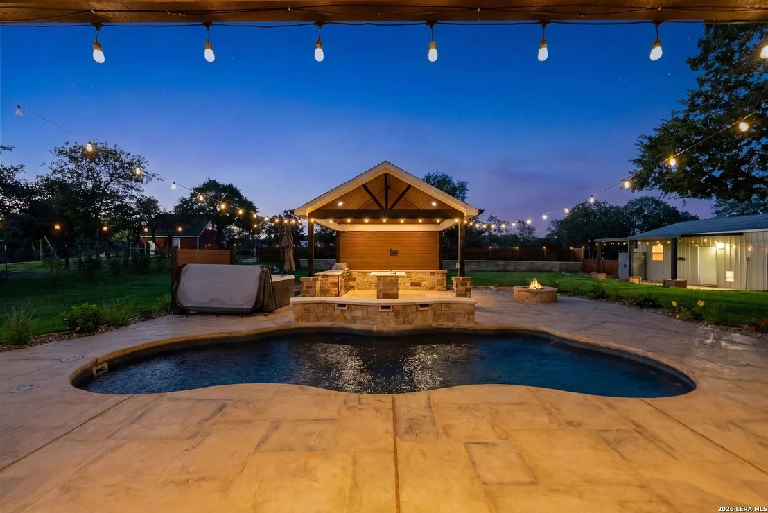 Photo of 1009 Bluebonnet Ln