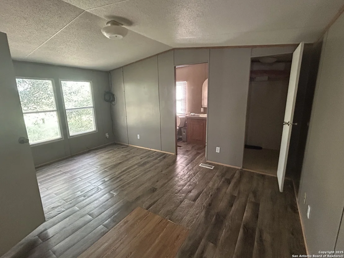 Photo of 1242 Cologne Rd