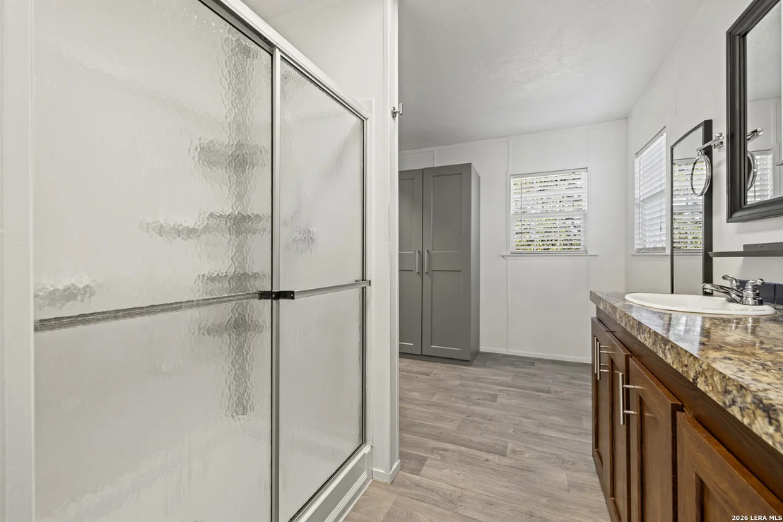 Photo of 429 Spanish Oak